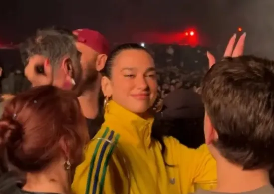 Imagem ilustrativa da imagem Roda de samba e festa de música eletrônica: os rolês de Dua Lipa por SP