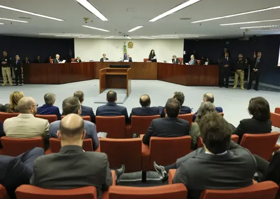 Imagem ilustrativa da imagem STF: julgamento pode condenar mais seis réus pela trama golpista