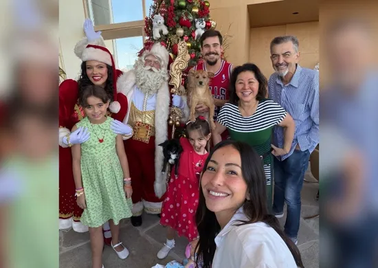 Imagem ilustrativa da imagem Sabrina Sato suspende celebrações de Natal após internação do pai