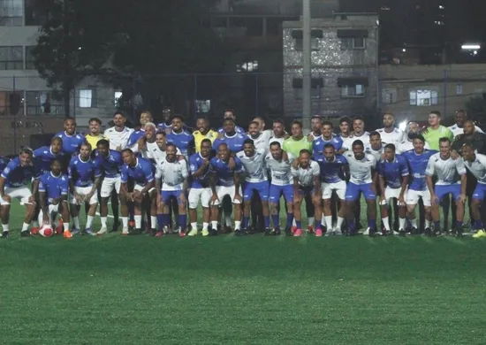 Imagem ilustrativa da imagem Show de gols e solidariedade em jogo beneficente em Vila Velha