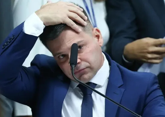 Imagem ilustrativa da imagem Silvinei Vasques levava carta na qual dizia não ver nem escutar ao ser preso