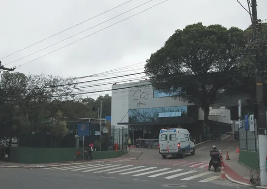 Imagem ilustrativa da imagem Surto no Santa Rita: Salas devem ser reabertas na semana que vem