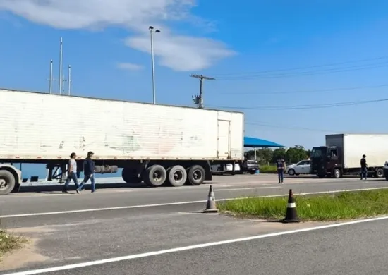 Imagem ilustrativa da imagem Transporte irregular de cargas: operação aplica mais de R$ 100 mil em multas no ES