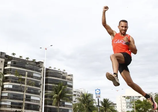 Imagem ilustrativa da imagem ⁠Tribuna Ruas da Cidade: participantes fazem últimos ajustes antes da corrida