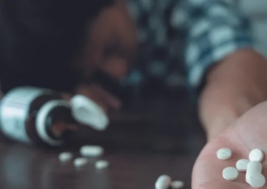 Imagem ilustrativa da imagem Uso de remédio controlado sem receita e em altas doses pode causar coma