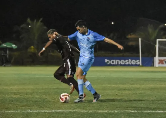 Imagem ilustrativa da imagem Vilavelhense vira e vence a Desportiva no Araripe pelo Capixabão