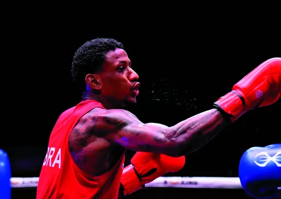Imagem ilustrativa da imagem Yuri Falcão inicia carreira híbrida no boxe