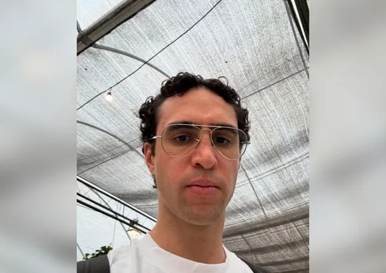 Imagem ilustrativa da imagem Zeca Veloso: 'Estou do lado dessa galera que me chama de nepobaby'