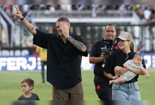 Imagem ilustrativa da imagem Adeus emocionado e empate sem gols: como foi a saída de Vegetti do Vasco