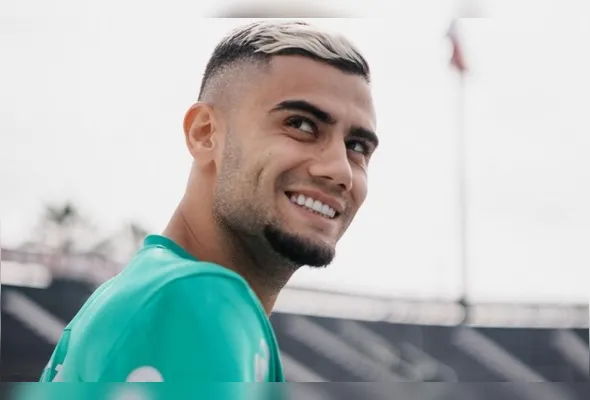 Imagem ilustrativa da imagem Andreas Pereira busca redenção após 'inferno' na final da Libertadores de 2021