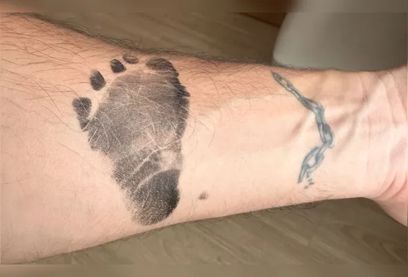 Imagem ilustrativa da imagem Arrascaeta, do Flamengo, anuncia o nascimento do filho, Milano