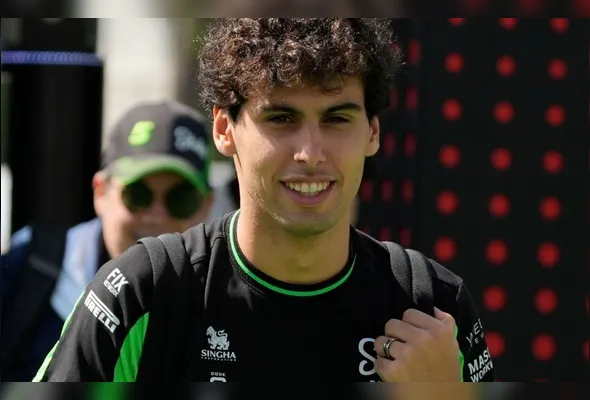 Imagem ilustrativa da imagem Bortoleto reencontra a confiança no Catar e espera boa posição no grid: 'Vamos para