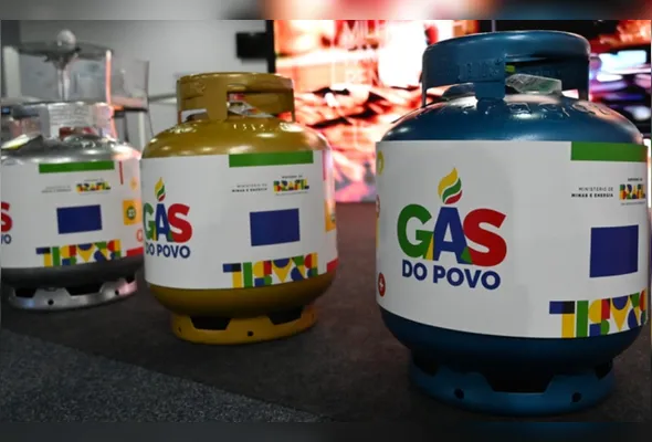 Imagem ilustrativa da imagem Caixa distribui vale recarga do Gás do Povo em dez capitais; veja quais são