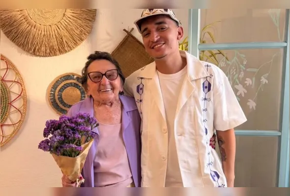 Imagem ilustrativa da imagem 'Coração do bem': Tânia Maria conhece João Gomes e posta foto com o cantor