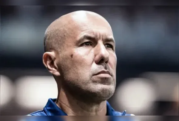 Imagem ilustrativa da imagem Cruzeiro anuncia saída de Leonardo Jardim após eliminação na Copa do Brasil
