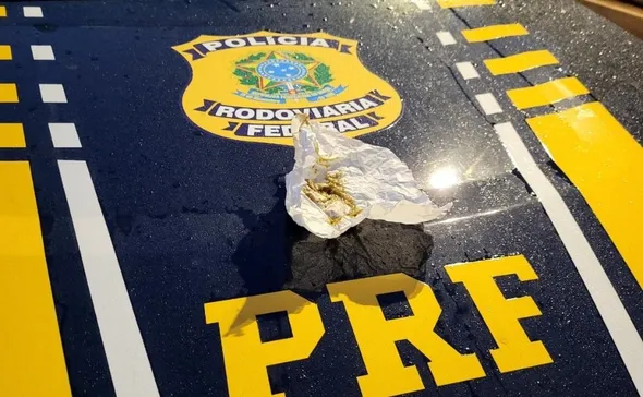 Imagem ilustrativa da imagem "Droga gourmet" avaliada em até R$ 300 por grama é apreendida pela PRF na Serra