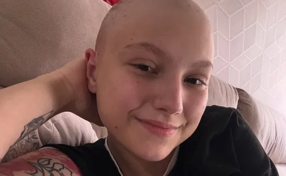 Imagem ilustrativa da imagem Isabel Veloso acorda e é extubada após semanas sedada na UTI: 'Está consciente'