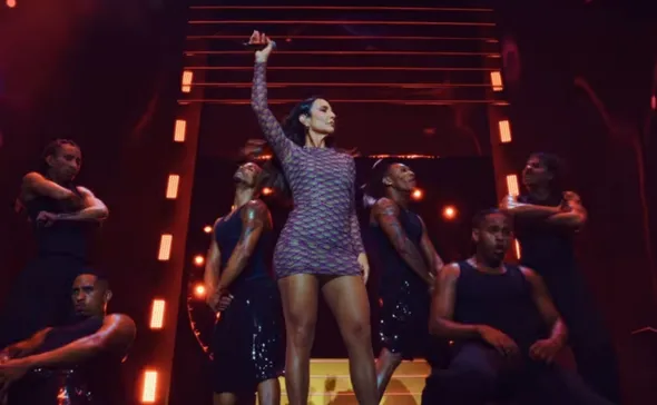 Imagem ilustrativa da imagem Ivete Sangalo é denunciada ao Ministério Público por dançar música com criança