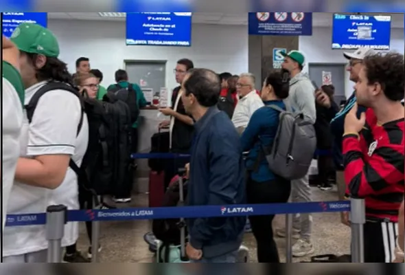 Imagem ilustrativa da imagem Latam cancela voos entre Cusco e Lima e torcedores temem perder final da Libertador