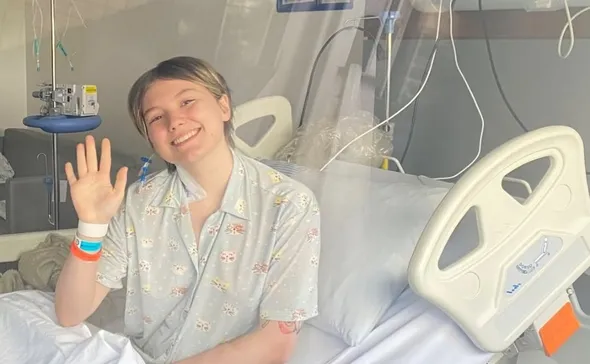 Imagem ilustrativa da imagem Pai de Isabel Veloso desabafa sobre filha na UTI: 'saudade bateu forte'