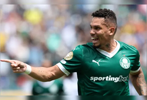 Imagem ilustrativa da imagem Paulinho tem 'excelente evolução', mas não tem data para voltar a jogar