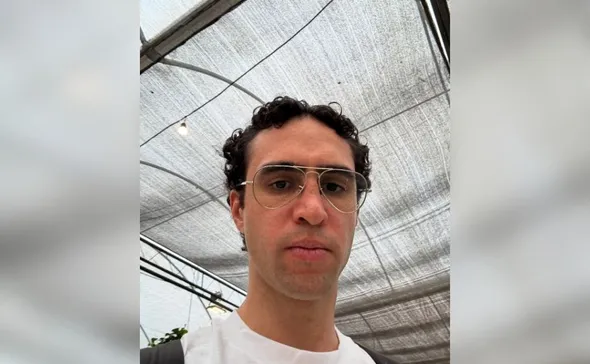 Imagem ilustrativa da imagem Zeca Veloso: 'Estou do lado dessa galera que me chama de nepobaby'