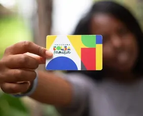 Imagem ilustrativa da imagem Bolsa Família não tira trabalho de mulheres, diz estudo