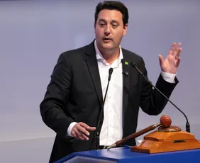 Imagem ilustrativa da imagem Ratinho Jr. elogia Caiado, e Eduardo Leite diz que PSD mantém polarização