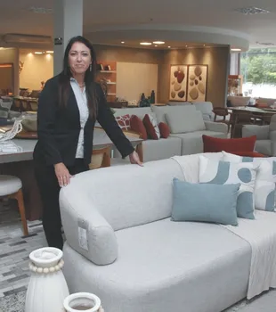 Rosa Alves diz que há consumidores priorizando peças que ofereçam flexibilidade e aproveitamento do espaço