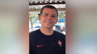 Imagem ilustrativa da imagem Comissário morto a tiros é enterrado em Olinda; principal linha é latrocínio