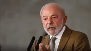 Imagem ilustrativa da imagem Lula zera imposto e subsidia diesel para conter alta do petróleo: entenda