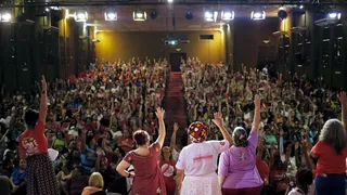 Imagem ilustrativa da imagem Professores do Recife aprovam acordo salarial e em assembleia no Teatro Boa Vista