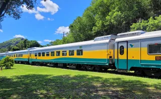 Imagem ilustrativa da imagem Protesto interrompe circulação de trem e viagens são suspensas nesta segunda