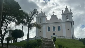 Roteiro de fé com histórias curiosas em Viana