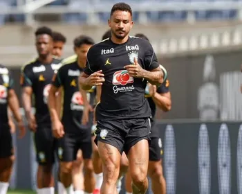 Imagem ilustrativa da imagem Ancelotti confirma zagueiro Danilo, do Flamengo, na Copa do Mundo