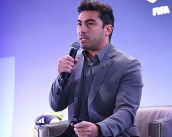 Imagem ilustrativa da imagem CEO da SAF deixa Botafogo após divergências com Textor