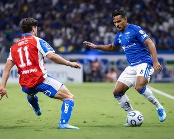 Imagem ilustrativa da imagem Cruzeiro vacila no fim, perde para a Católica em casa e se complica na Libertadores