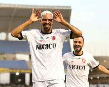 Imagem ilustrativa da imagem Ex-Rio Branco e Vitória, atacante Matheus Costa deixa Irã por tensões militares