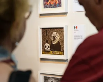 Imagem ilustrativa da imagem Exposição internacional de gravuras no Sesc Glória é prorrogada até o fim deste mês