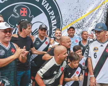 Imagem ilustrativa da imagem Festa com ídolos e amor pelo Vasco