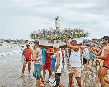 Imagem ilustrativa da imagem Festa das Canoas com feira e shows em Marataízes