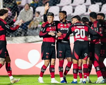 Imagem ilustrativa da imagem Flamengo supera altitude e estreia na Libertadores com vitória sobre Cusco