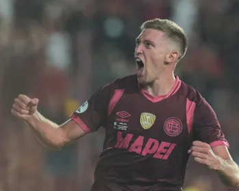 Imagem ilustrativa da imagem Fluminense avança por Rodrigo Castillo do Lanús