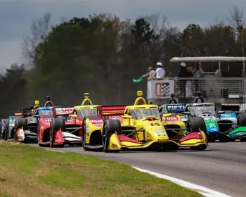 Imagem ilustrativa da imagem Fórmula Indy: circuito histórico tem disputa acirrada pelo topo