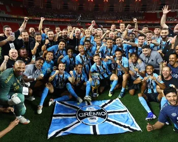 Imagem ilustrativa da imagem Grêmio empata com Internacional no Beira-Rio e é campeão Gaúcho