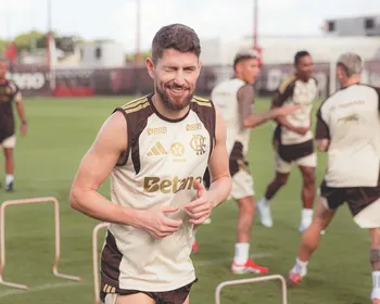 Imagem ilustrativa da imagem Jorginho participa de treino e pode reforçar o Flamengo pela Recopa