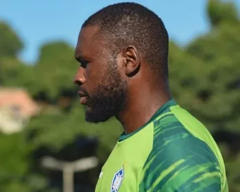 Imagem ilustrativa da imagem Lucão celebra titularidade no gol do Vitória