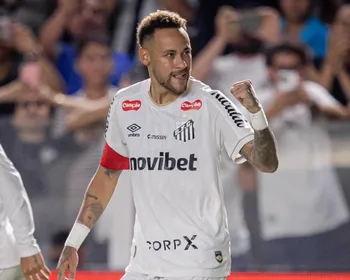 Imagem ilustrativa da imagem Neymar faz de pênalti, mas Internacional marca no fim e vence o Santos na Vila