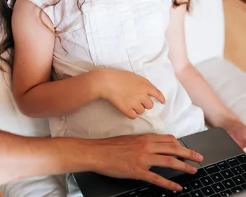 Imagem ilustrativa da imagem O que muda com novas regras para pais e filhos nas redes sociais