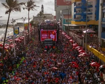 Imagem ilustrativa da imagem Prefeito de Salvador antecipa Carnaval de 2027 e revela primeiras atrações